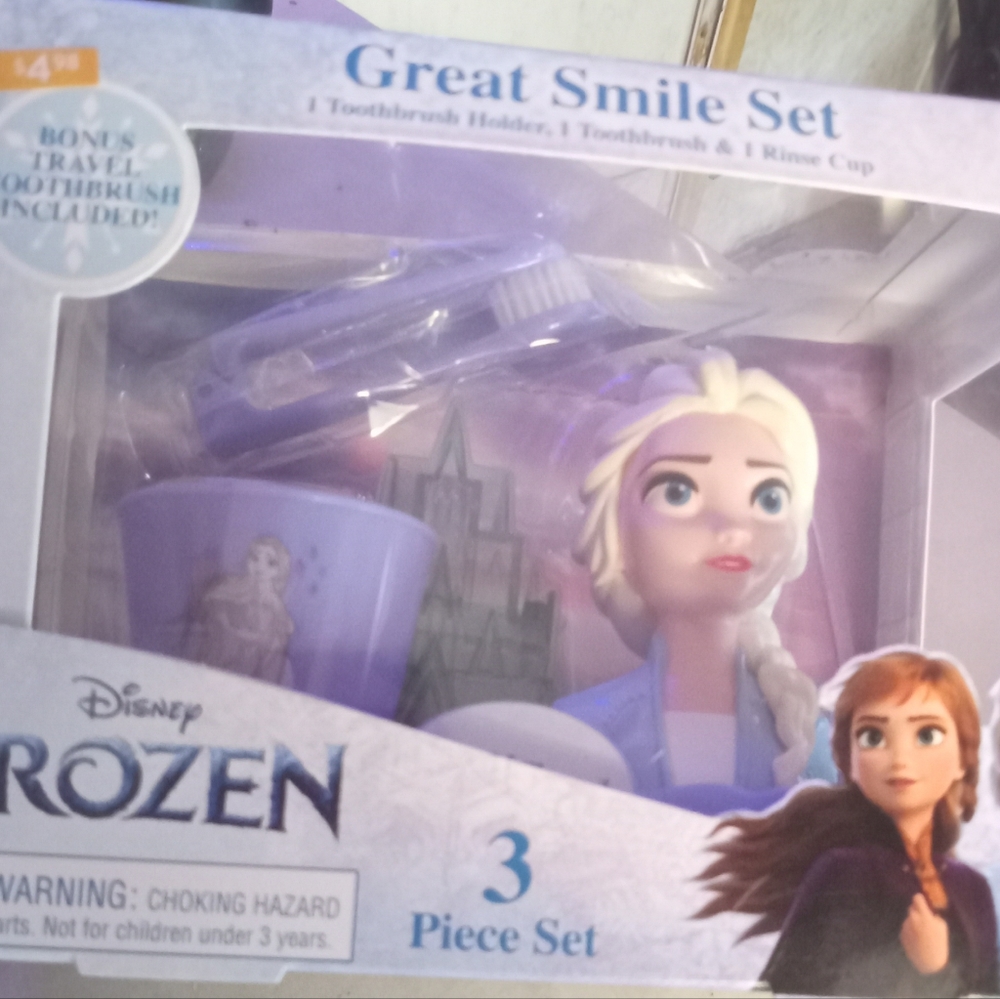 Frozen smile set
